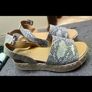 SODA Espadrille Platform Sandals
